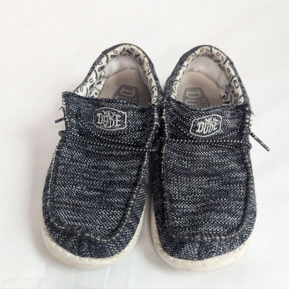 Boys Youth Hey Dude, Wally Youth Sox Skater Black With White - Picture 2 of 9